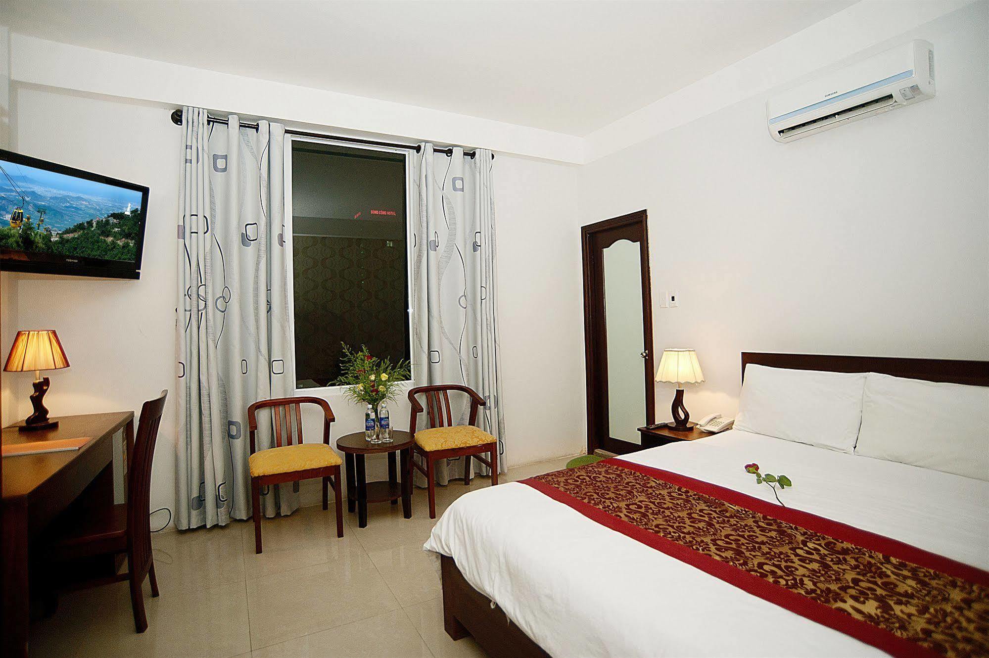 Bin Star Hotel Da Nang Bagian luar foto